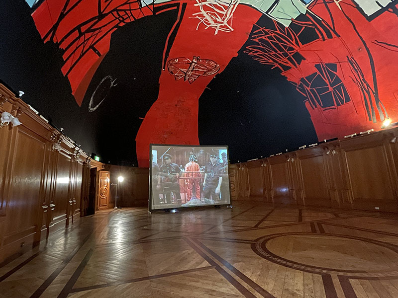 ホー・ツーニェン《ボヘミアン・ラプソディ・プロジェクト》の展示風景