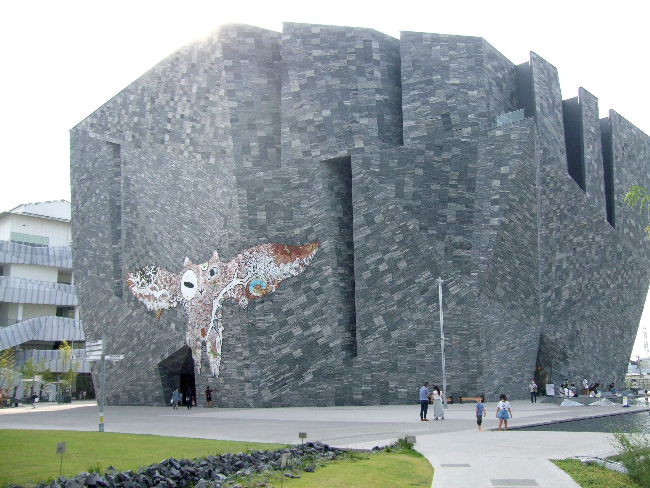 角川武蔵野ミュージアム外観の画像