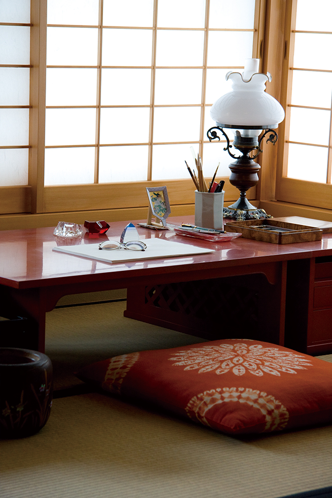 徳島県立文学書道館の中に再現された寂聴さんの書斎の画像