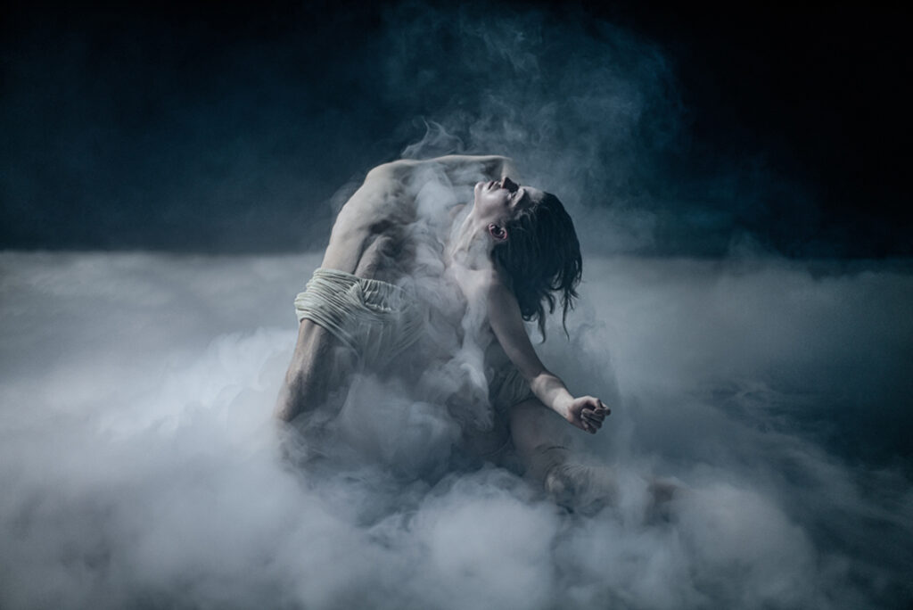 《MIST》 ©Rahi Rezvani