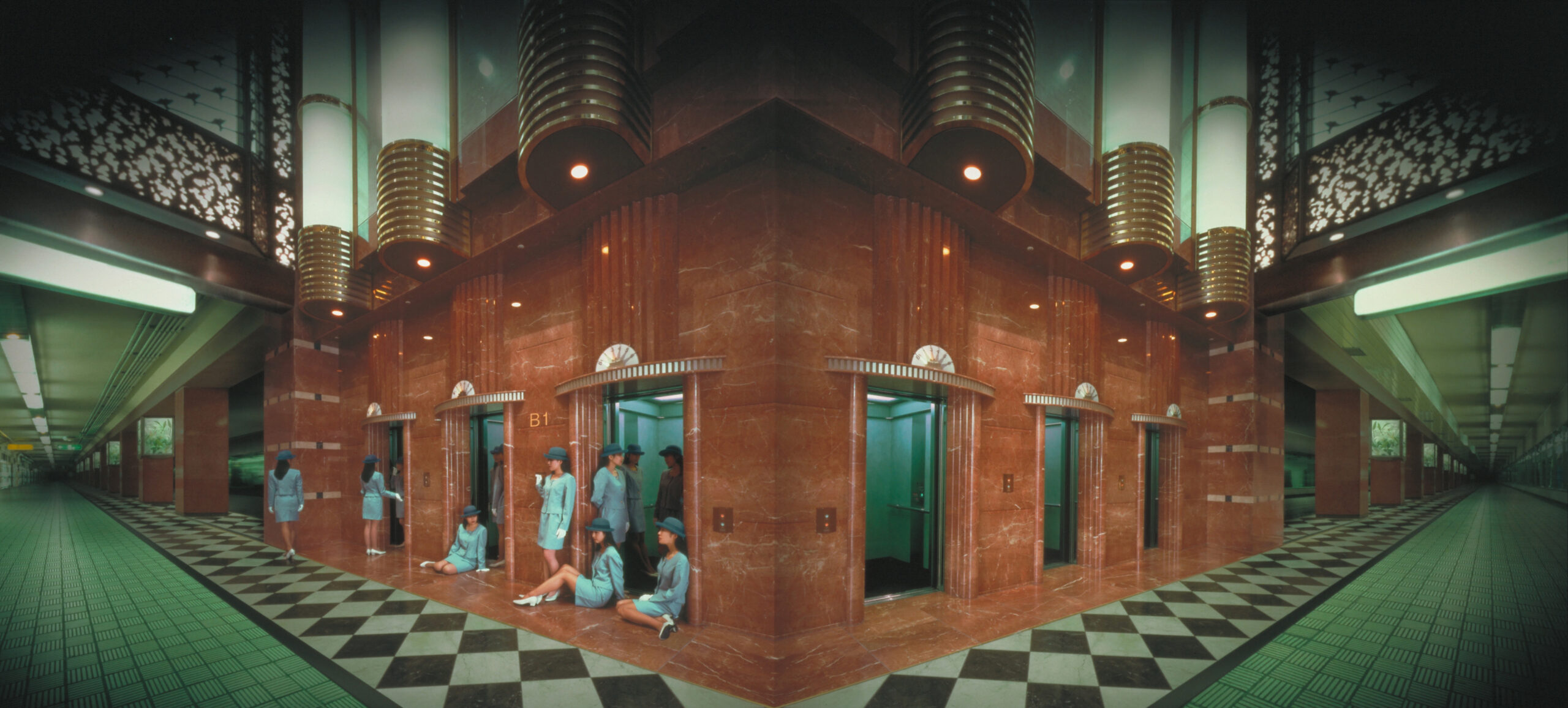 やなぎみわ《案内嬢の部屋 B1》画像