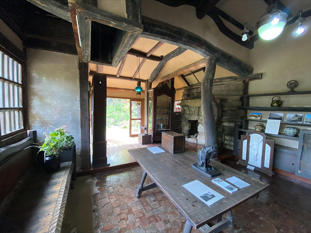 春風萬里荘内観