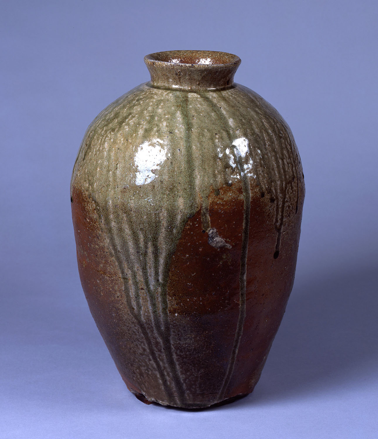 《丹波 壺 銘「布引」》　 14世紀（室町時代前期）田中寛コレクション 兵庫県指定重要有形文化財