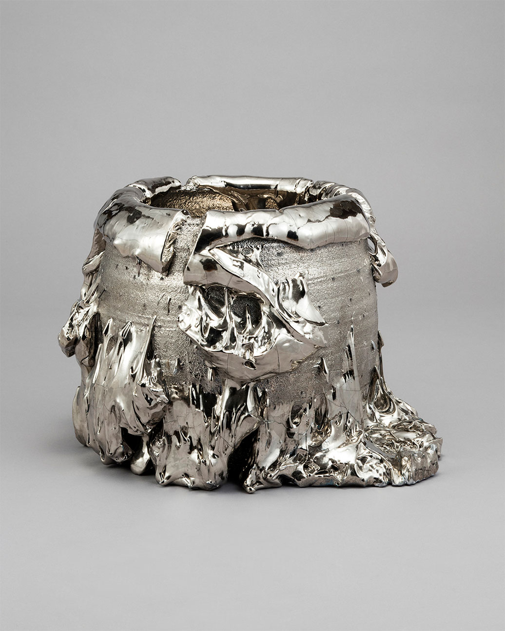 桑田卓郎《茶垸》2017年