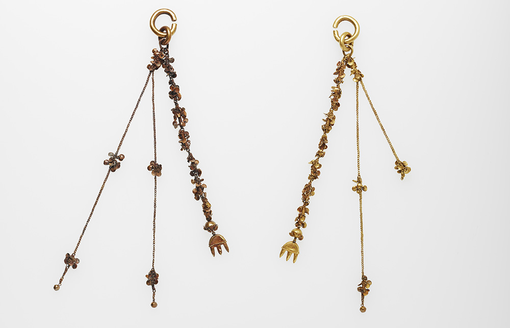 重要文化財 金製垂飾付耳飾り奈良県橿原市・新沢千塚126号墳出土 <倭> 古墳時代・5世紀 東京国立博物館