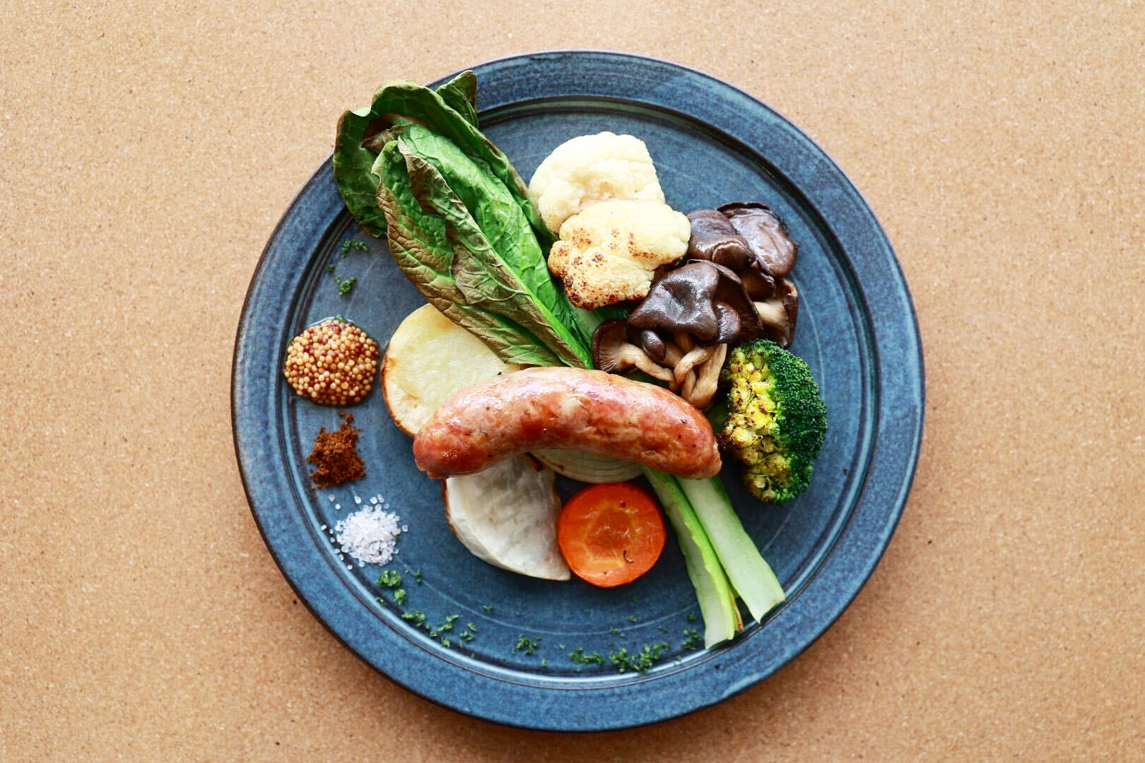 サルシッチャと旬の野菜プレート