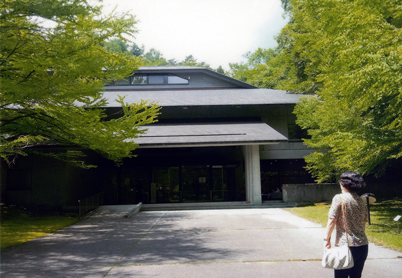 セゾン現代美術館 正面