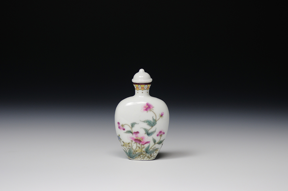 粉彩花文鼻煙壺_画像