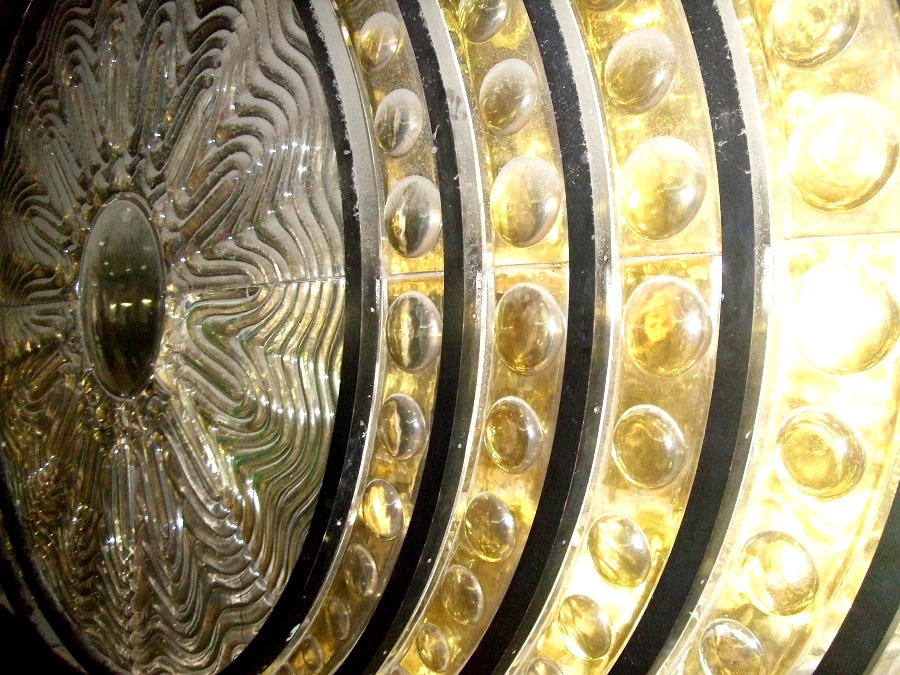 宮下芳子《新宿の目》画像