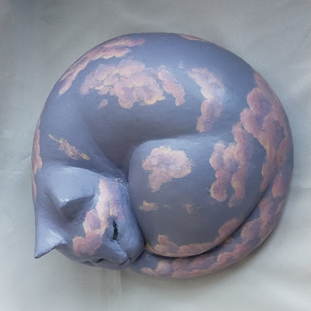 《そらねこ》2023年 スタイロフォーム、アクリル、水晶 W23.0 × D23.0 × H10.0cm