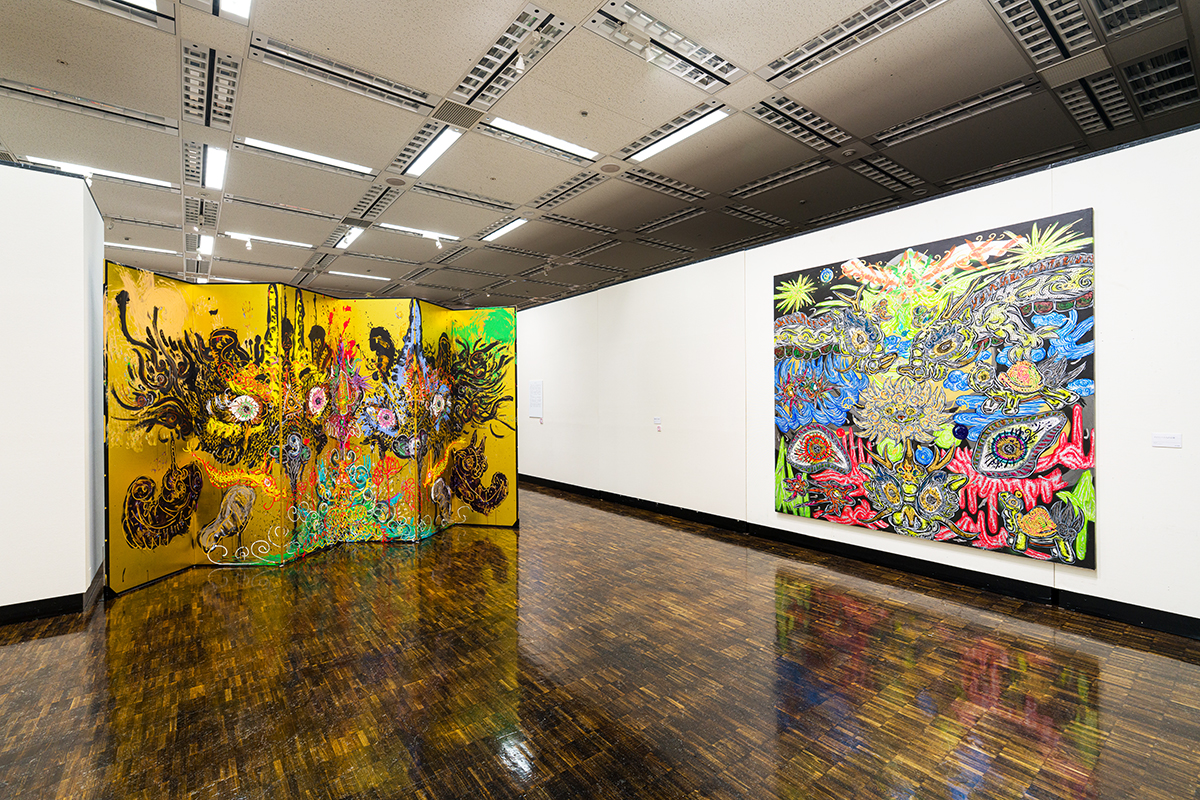 『小松美羽 祈り 宿る』展示風景