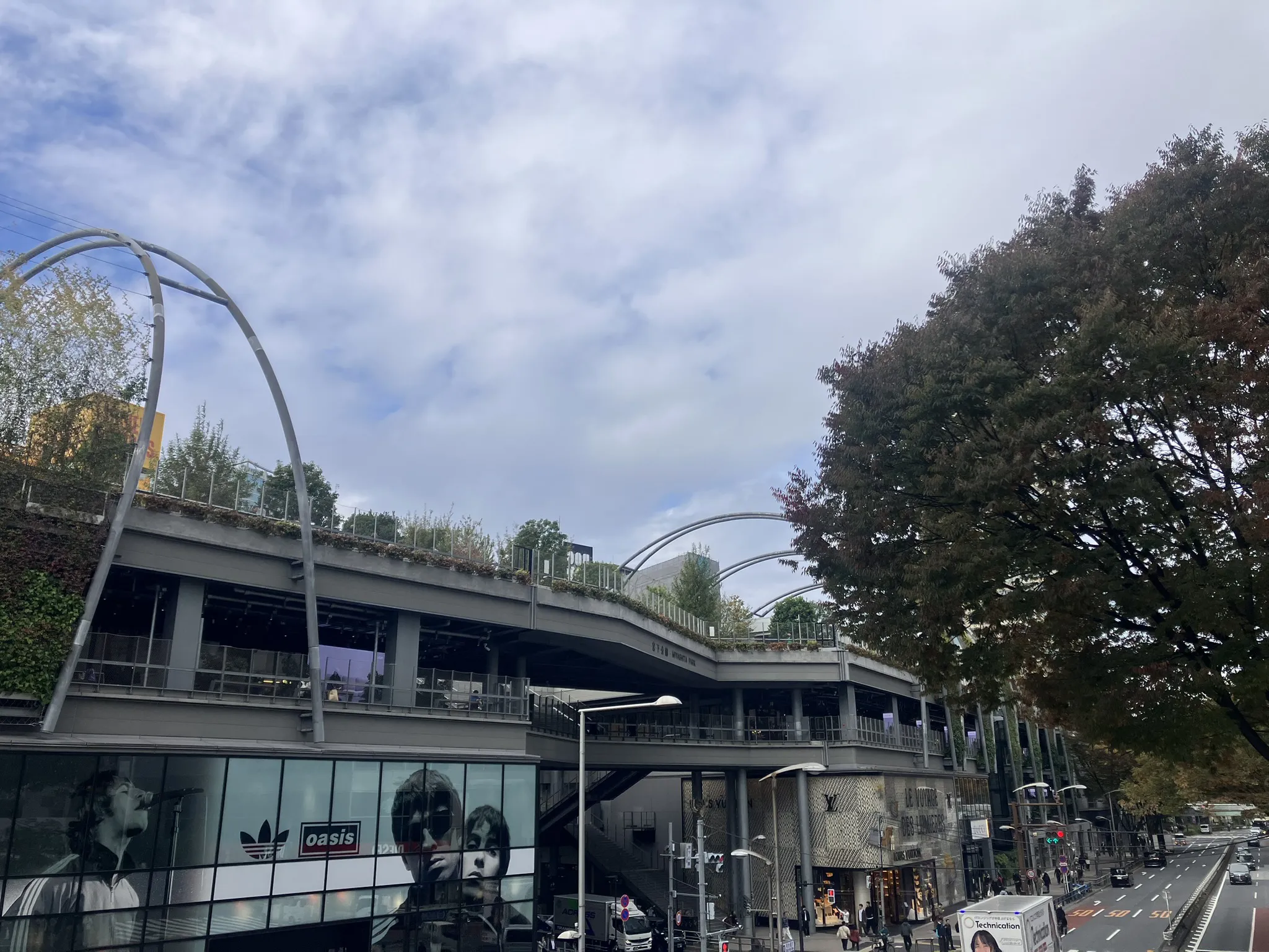 ある日の宮下公園の風景